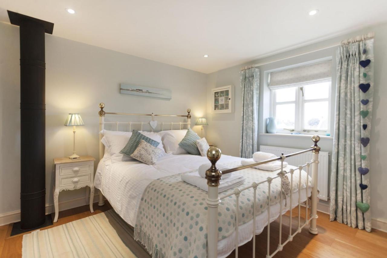 Legion Cottages Blakeney  Bagian luar foto